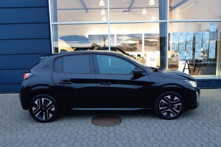 Sort Peugeot 208 fra 2024