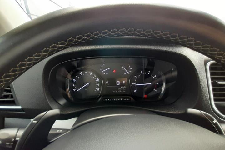 Hvid Peugeot Expert fra 2024