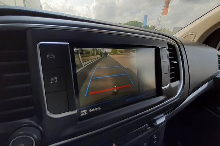 Hvid Peugeot Expert fra 2024