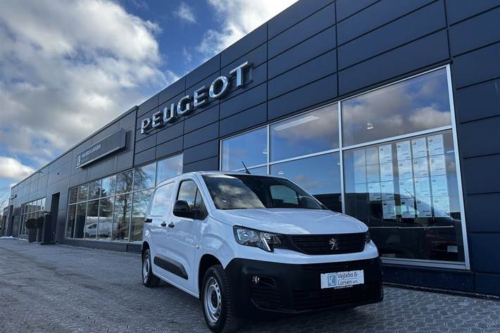 Hvid Peugeot Partner fra 2023