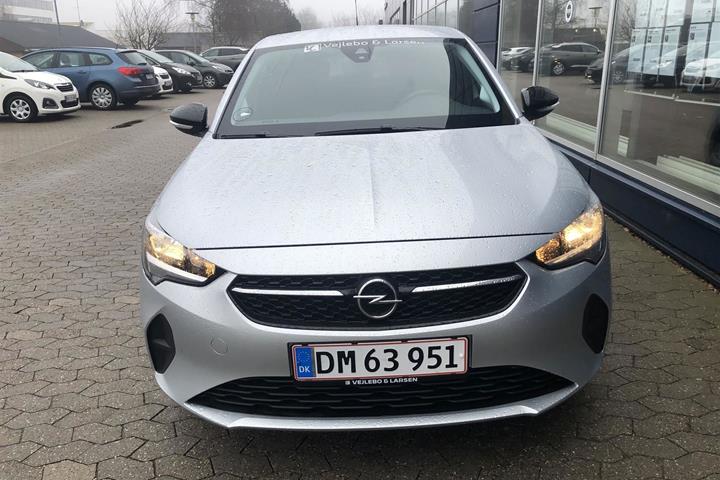 Grå Opel Corsa fra 2022