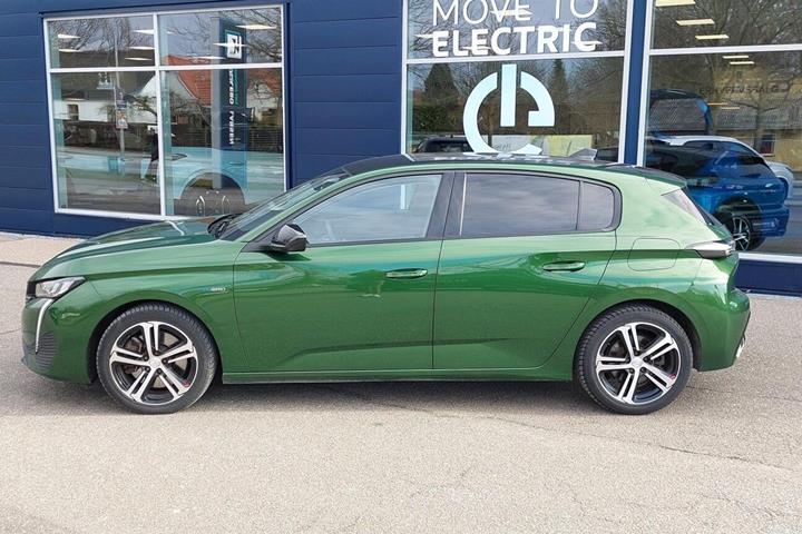 Grøn Peugeot 308 fra 2022