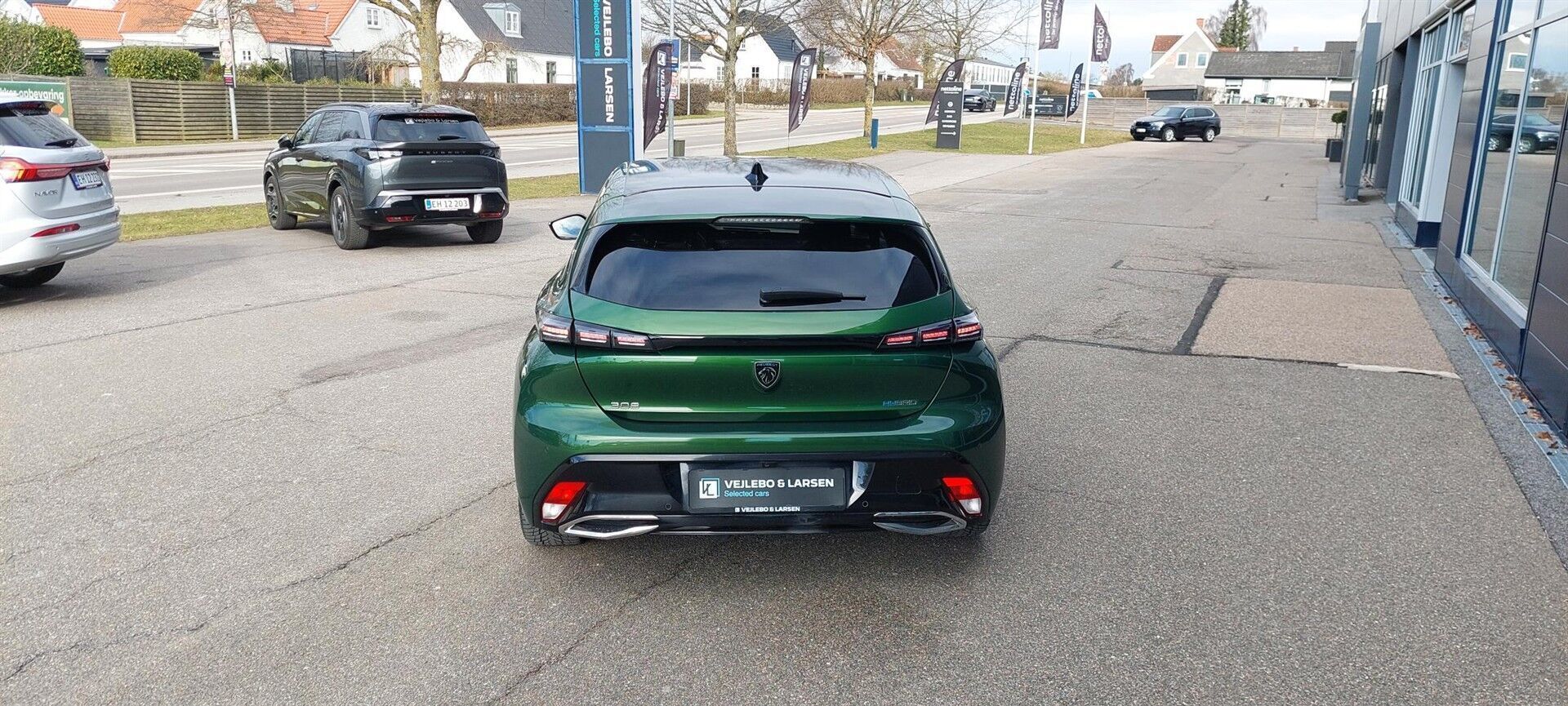 Grøn Peugeot 308 fra 2022