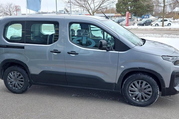 Grå Peugeot e-Rifter fra 2024
