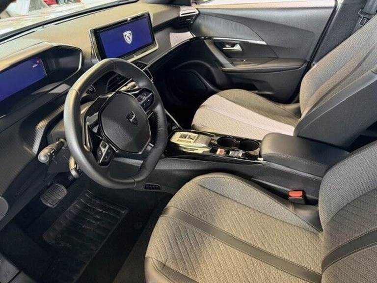Peugeot e-2008 EL Allure 156HK 5d Aut.