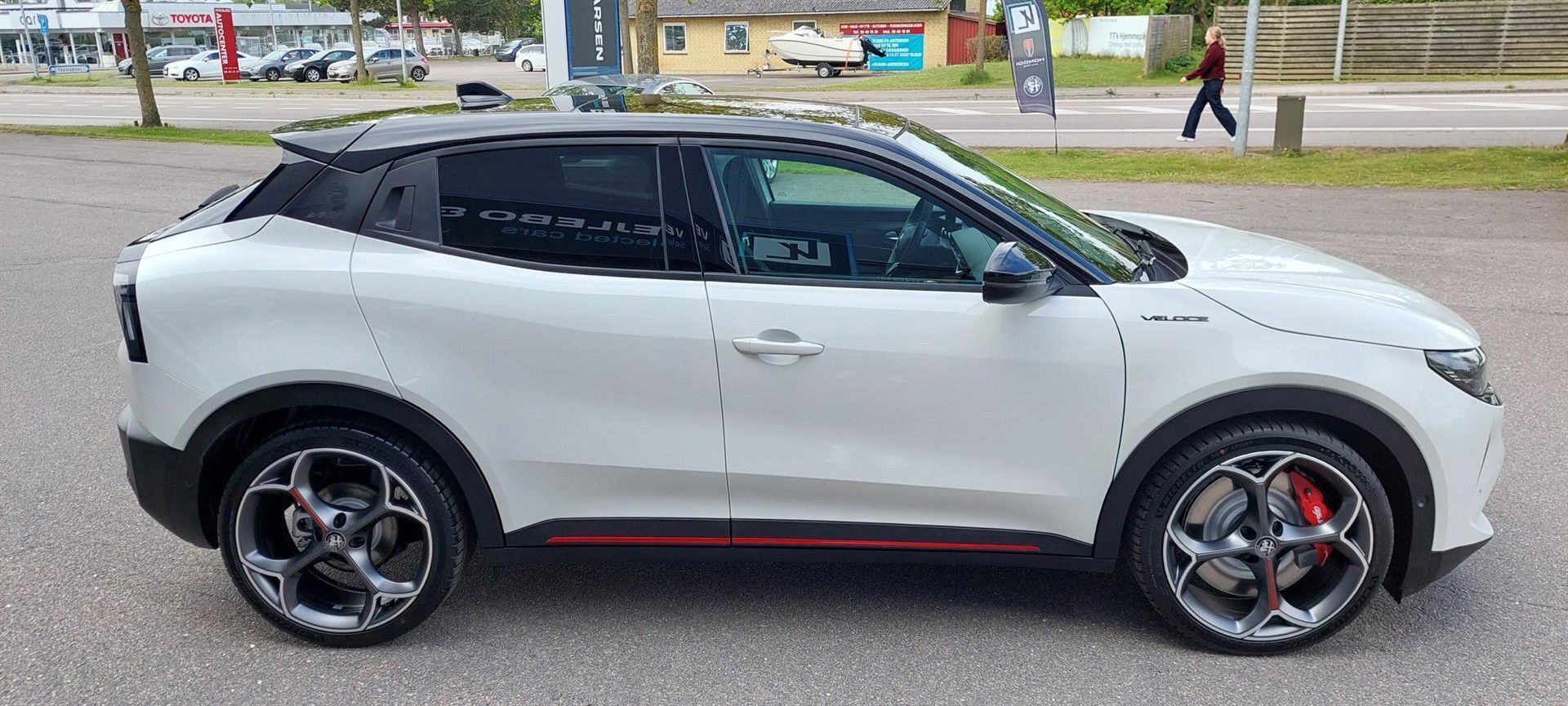 Alfa Romeo Junior EL Veloce 280HK 5d Aut.