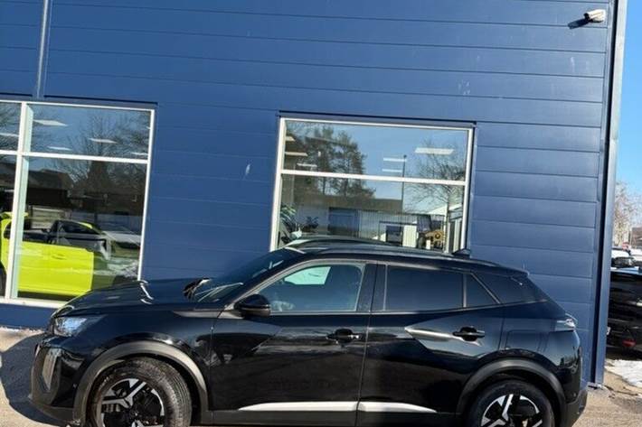 Sort Peugeot 2008 fra 2024