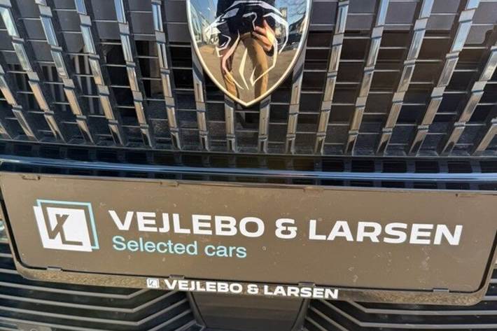 Sort Peugeot 2008 fra 2024