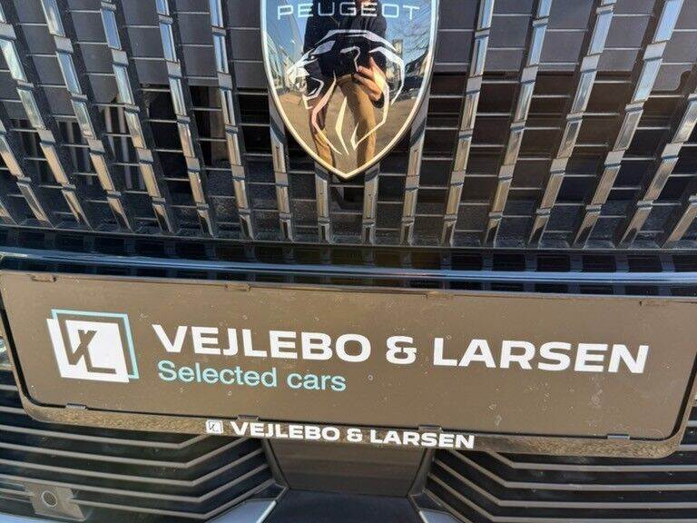 Peugeot 2008 1,2 PureTech Allure EAT8 130HK 5d 8g Aut.