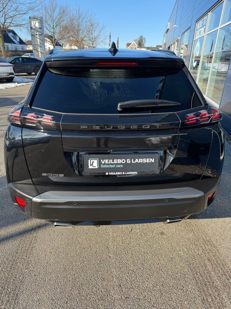 Peugeot 2008 1,2 PureTech Allure EAT8 130HK 5d 8g Aut.