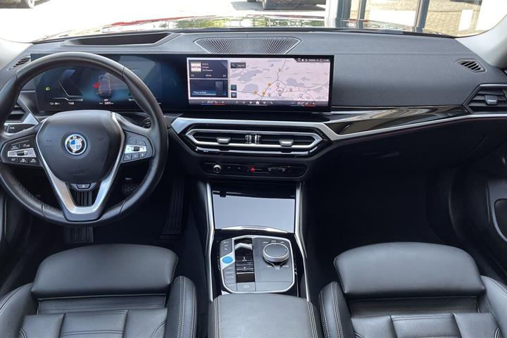 Sort BMW i4 fra 2023