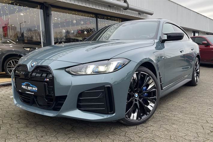 Grøn BMW i4 fra 2024