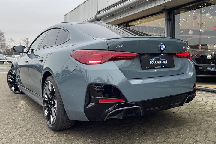 Grøn BMW i4 fra 2024