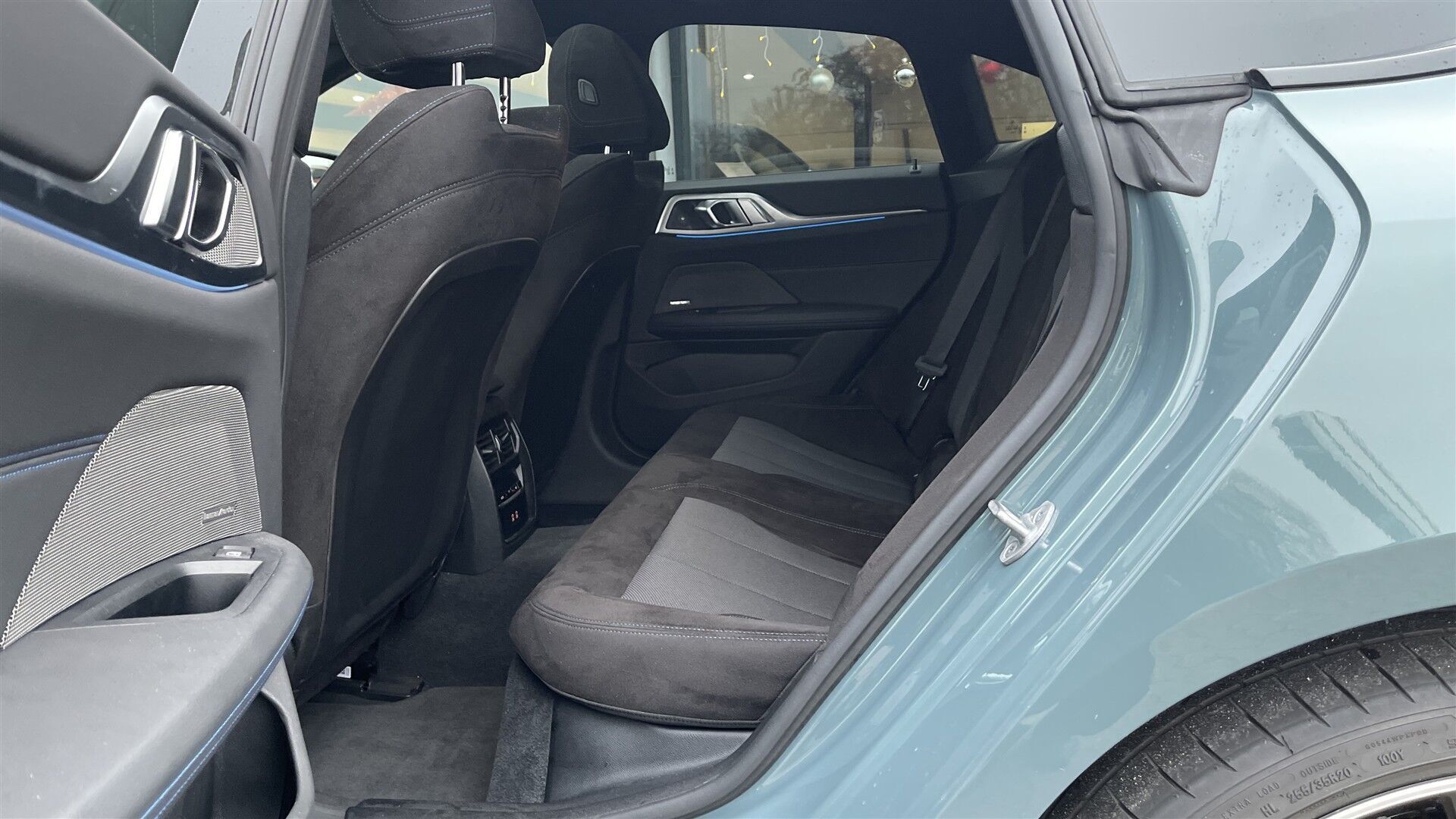 Grøn BMW i4 fra 2024