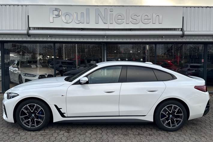 Hvid BMW i4 fra 2024