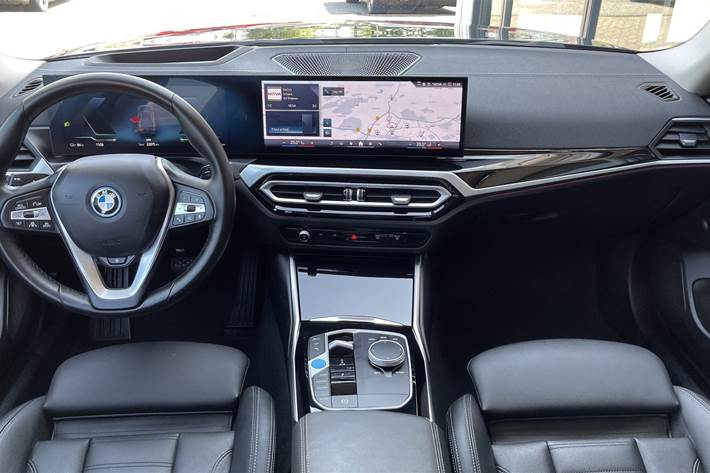 Sort BMW i4 fra 2023