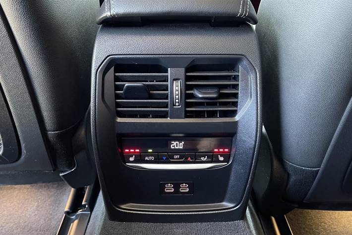 Sort BMW i4 fra 2023