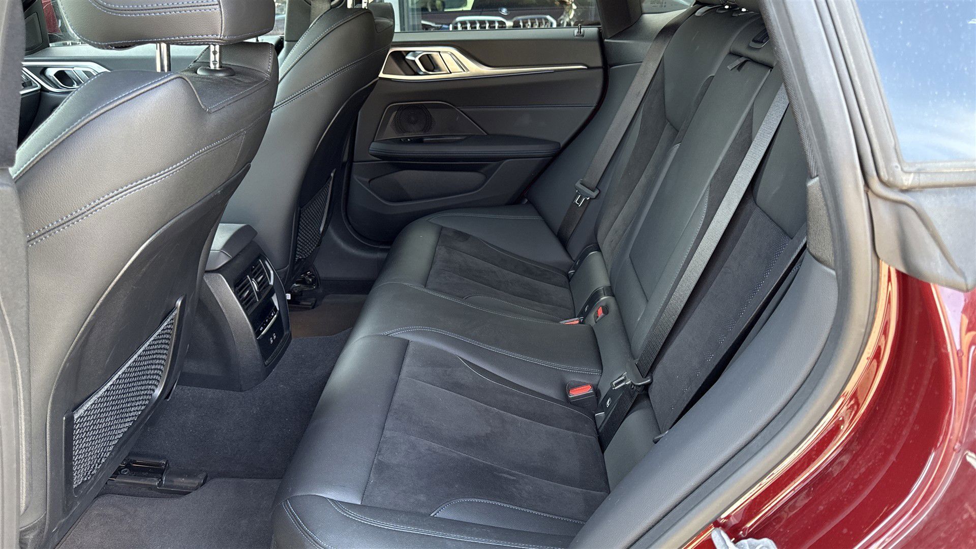 Rød BMW i4 fra 2024