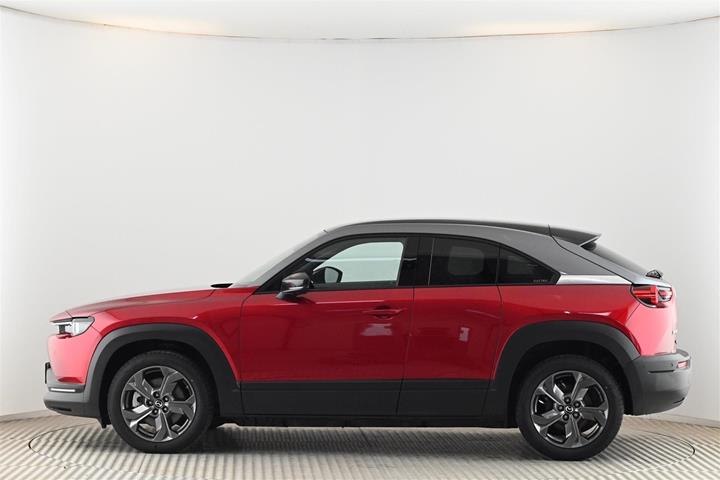 Rød Mazda MX-30 fra 2021 set udefra