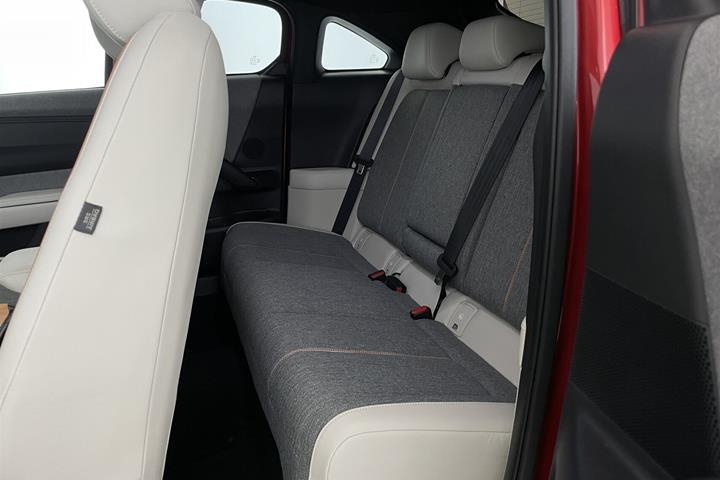 Rød Mazda MX-30 fra 2021