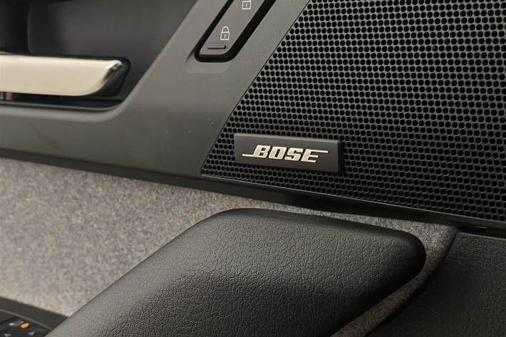 Rød Mazda MX-30 fra 2021