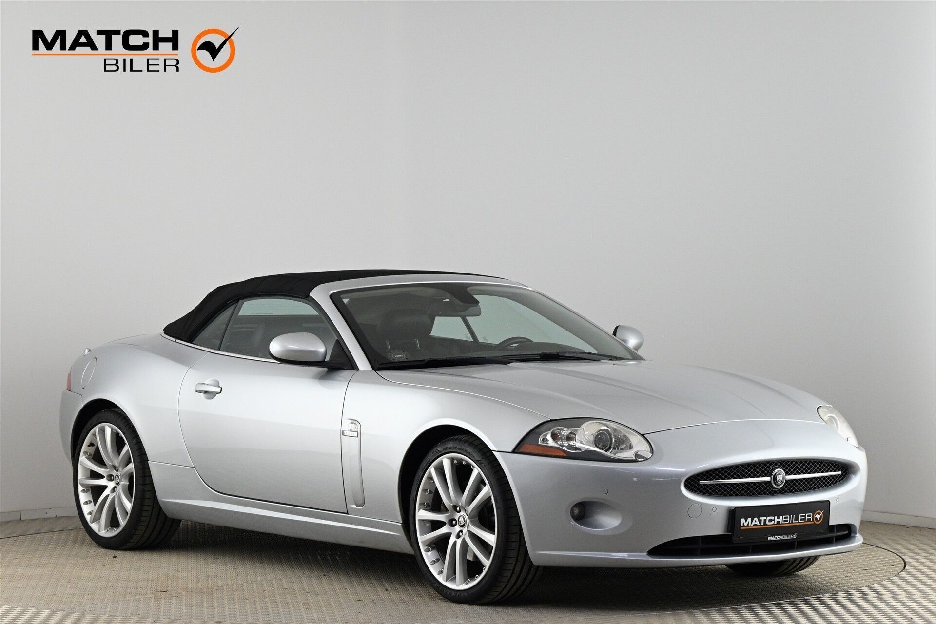 Jaguar XK8 4,2 Convertible V8 300HK Cabr. 6g Aut.