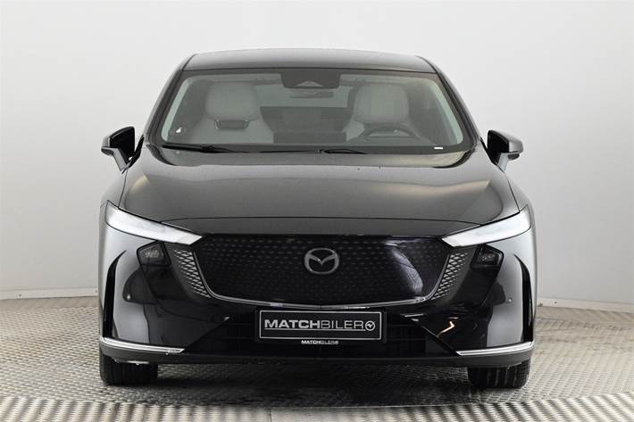 Sort Mazda 6e fra 2025