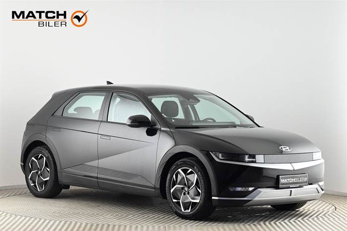 Sort Hyundai Ioniq 5 fra 2023 set udefra