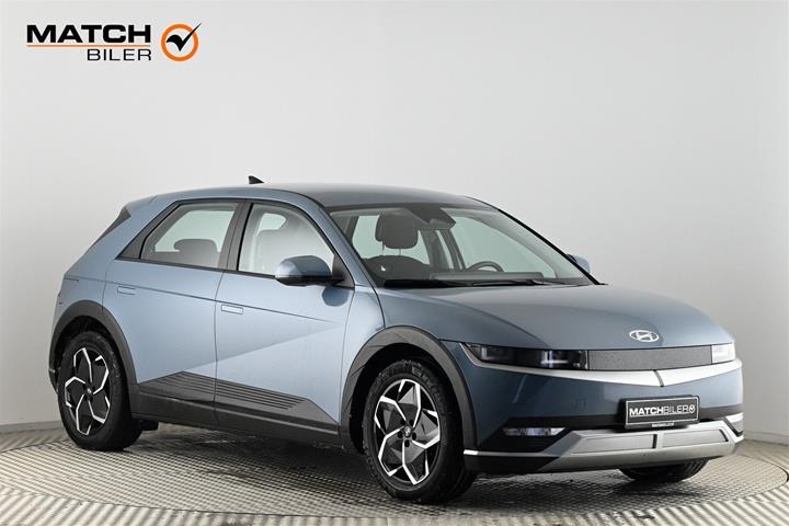 Blå Hyundai Ioniq 5 fra 2023 set udefra
