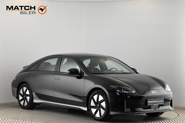 Blå Hyundai Ioniq 6 fra 2023 set udefra