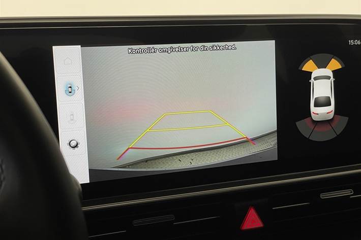 Blå Hyundai Ioniq 6 fra 2023