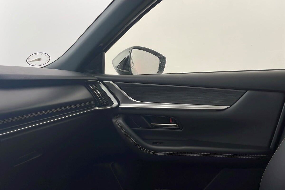 Grå Mazda CX-80 fra 2025