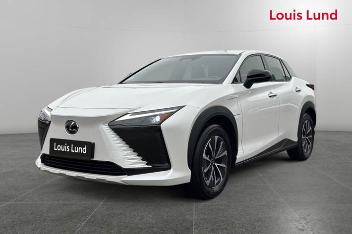 Hvid Lexus RZ fra 2025 set udefra