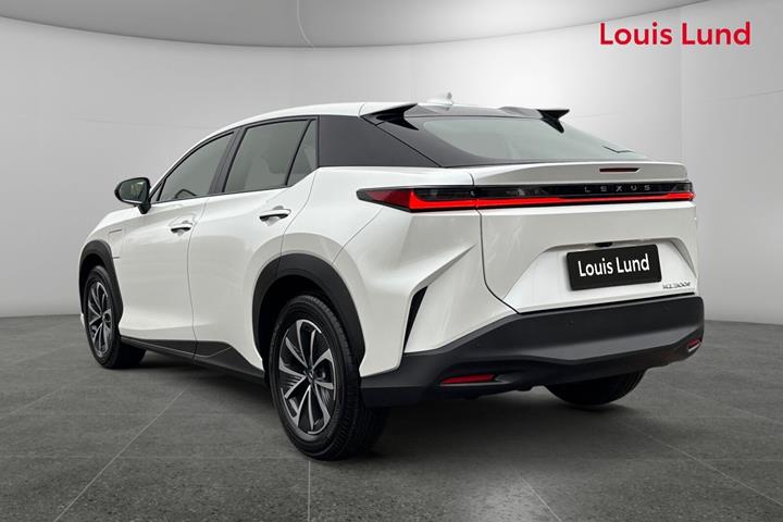 Hvid Lexus RZ fra 2025