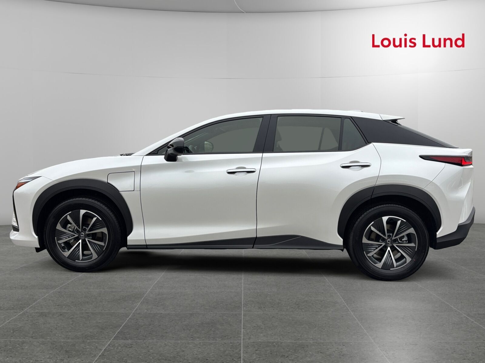 Hvid Lexus RZ fra 2025