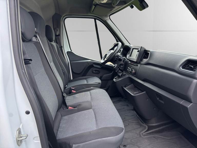 Renault Master 2,3 T28 L1H1 DCI 135HK Van 6g