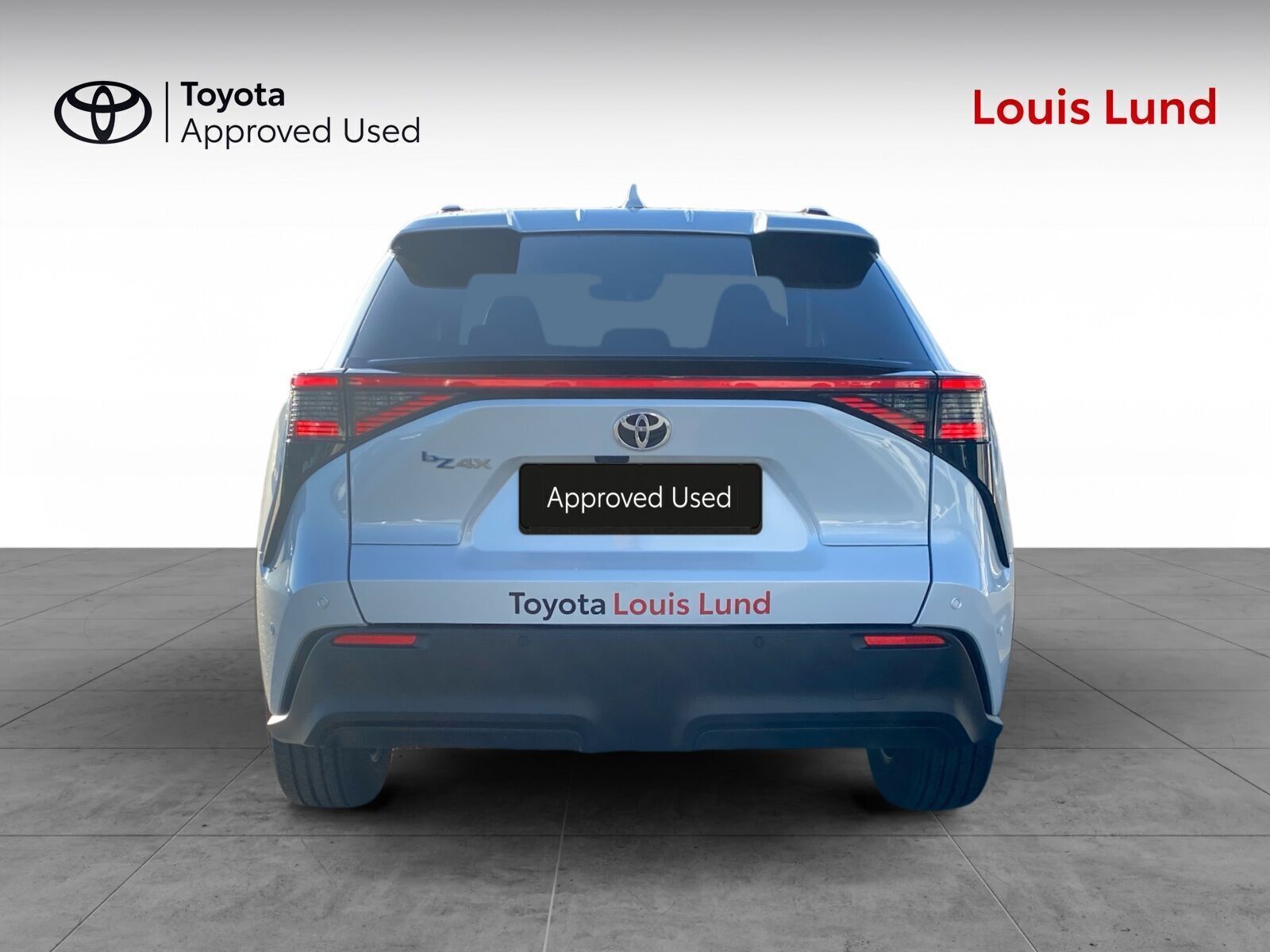 Hvid Toyota BZ4X fra 2025