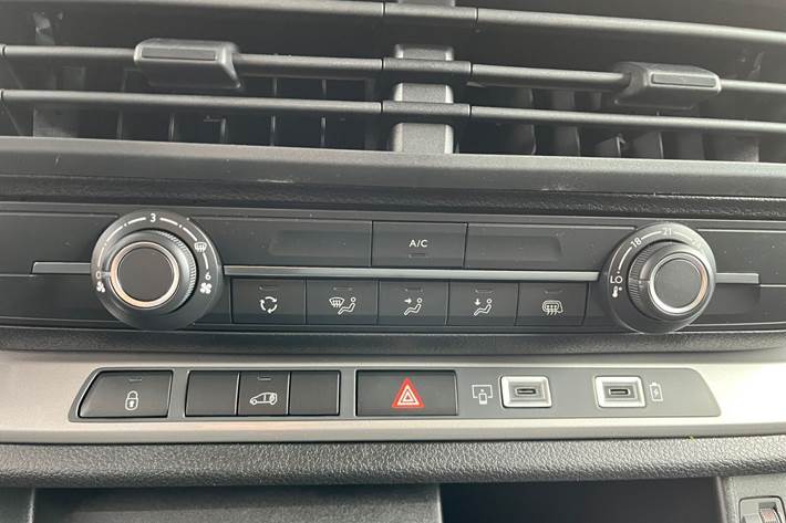 Hvid Toyota Proace Electric fra 2025