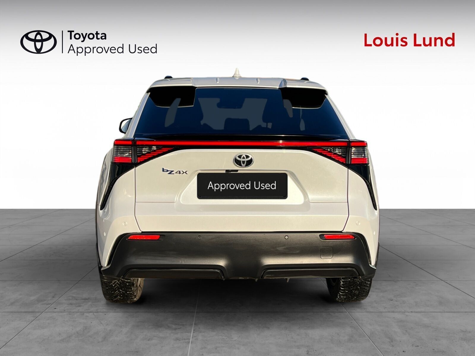 Hvid Toyota BZ4X fra 2025