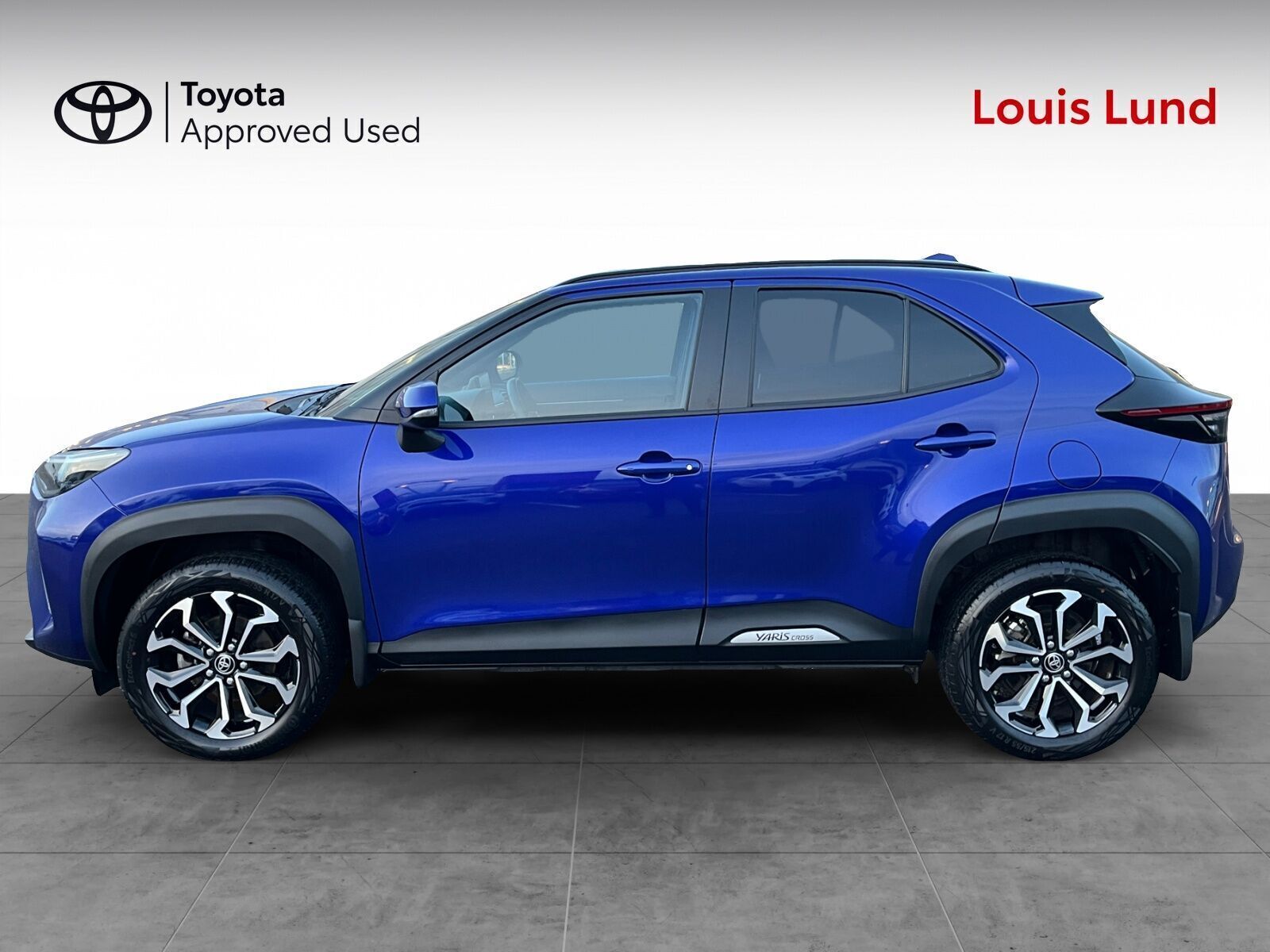Blå Toyota Yaris Cross fra 2024