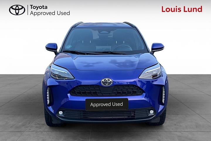Blå Toyota Yaris Cross fra 2024