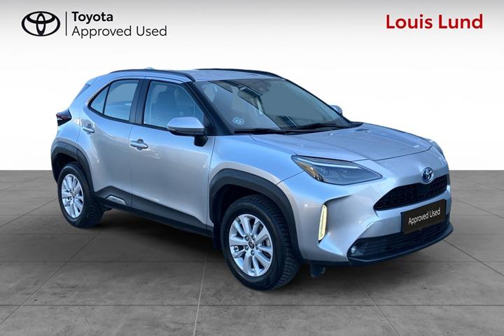 Sølv Toyota Yaris Cross fra 2023