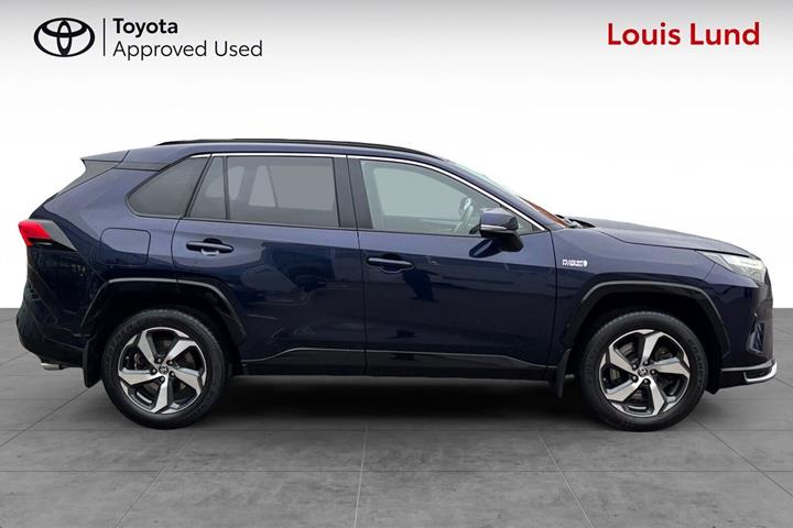 Blå Toyota RAV4 Plug-in fra 2022