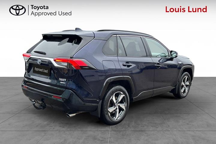Blå Toyota RAV4 Plug-in fra 2022