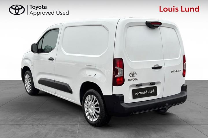 Hvid Toyota ProAce City fra 2023