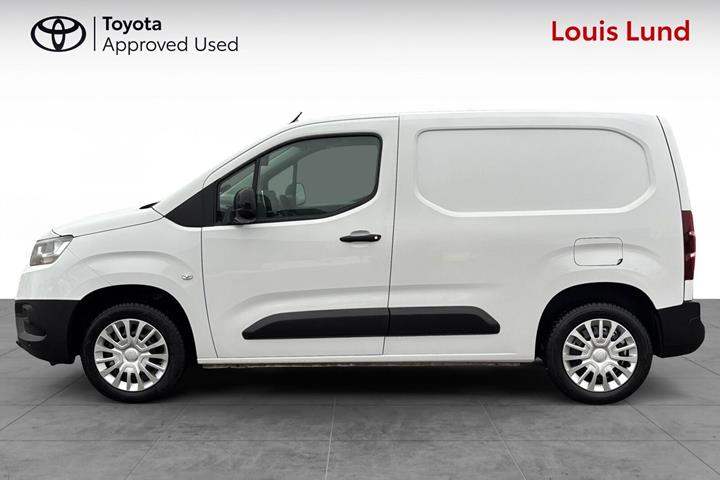 Hvid Toyota ProAce City fra 2023