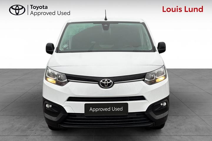 Hvid Toyota ProAce City fra 2023
