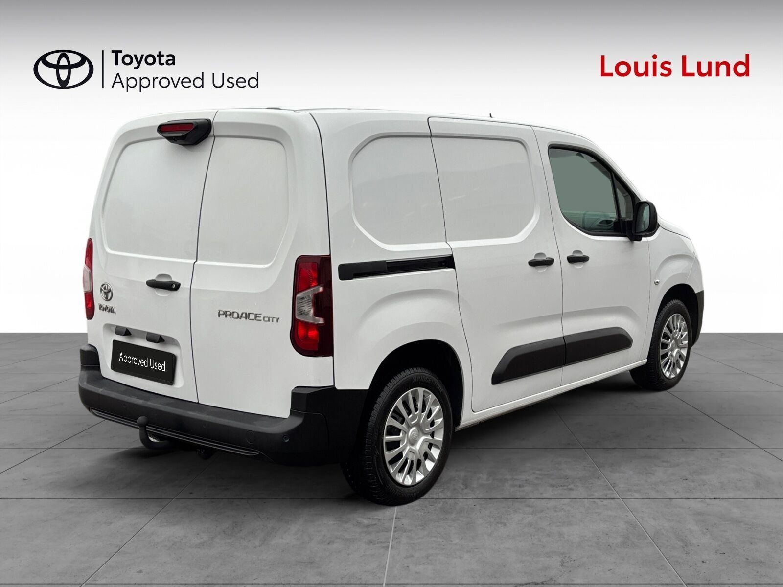 Hvid Toyota ProAce City fra 2023