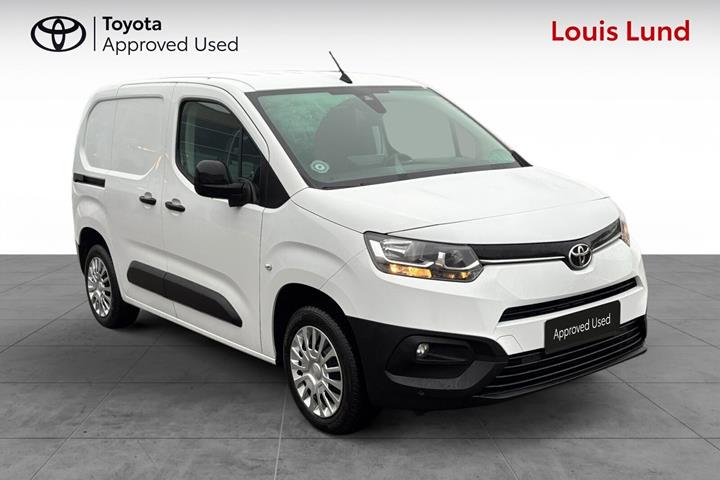 Hvid Toyota ProAce City fra 2023