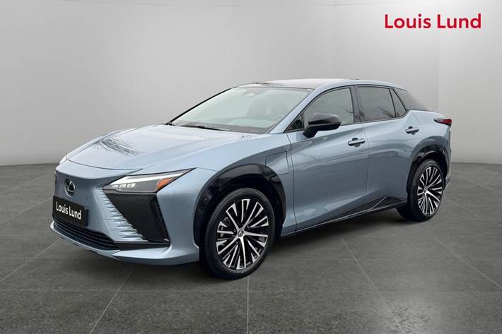 Blå Lexus RZ fra 2025 set udefra